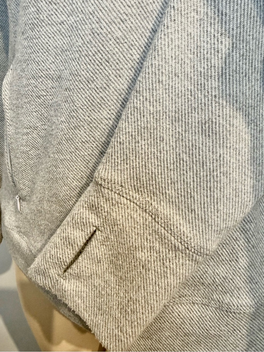 Kyodan Outdoor Light Grey Cowl Neck Sweatshirt Size M | Athleisure Pullover - Picture 6 of 6